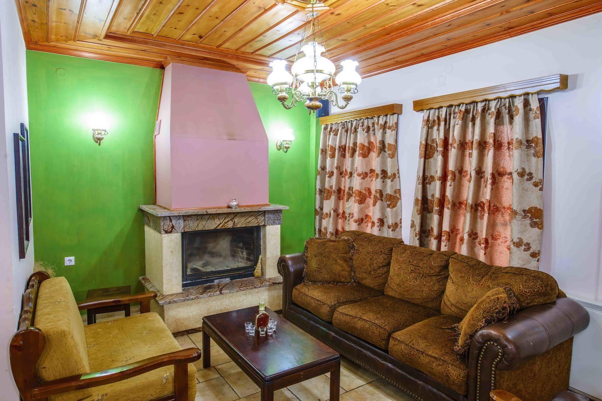Balkoni Zagoriou Hotel Vradeto Bagian luar foto