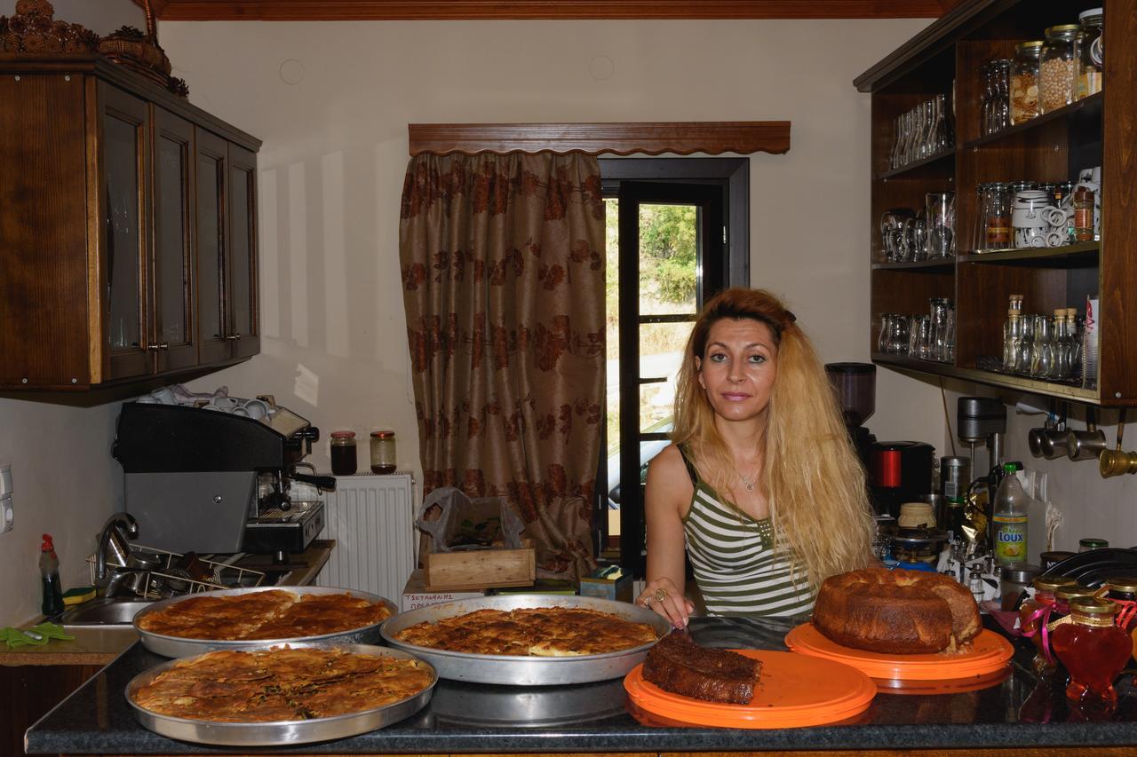 Balkoni Zagoriou Hotel Vradeto Bagian luar foto
